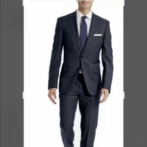 Calvin Klein Brand New Navy Blue Suit  36 Short